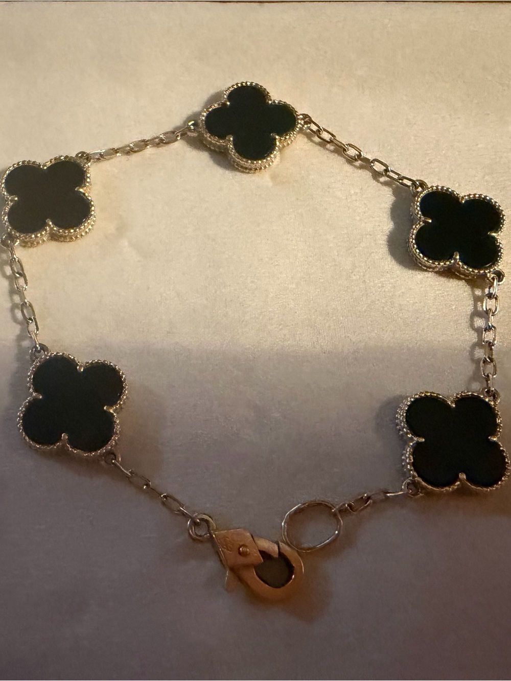 14 K Gold Elegant Black Onyx Clover Link Bracelet